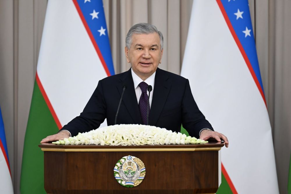 Prezident Shavkat Mirziyoyev O‘qituvchi va murabbiylar kuni arafasida soha xodimlari bilan...
