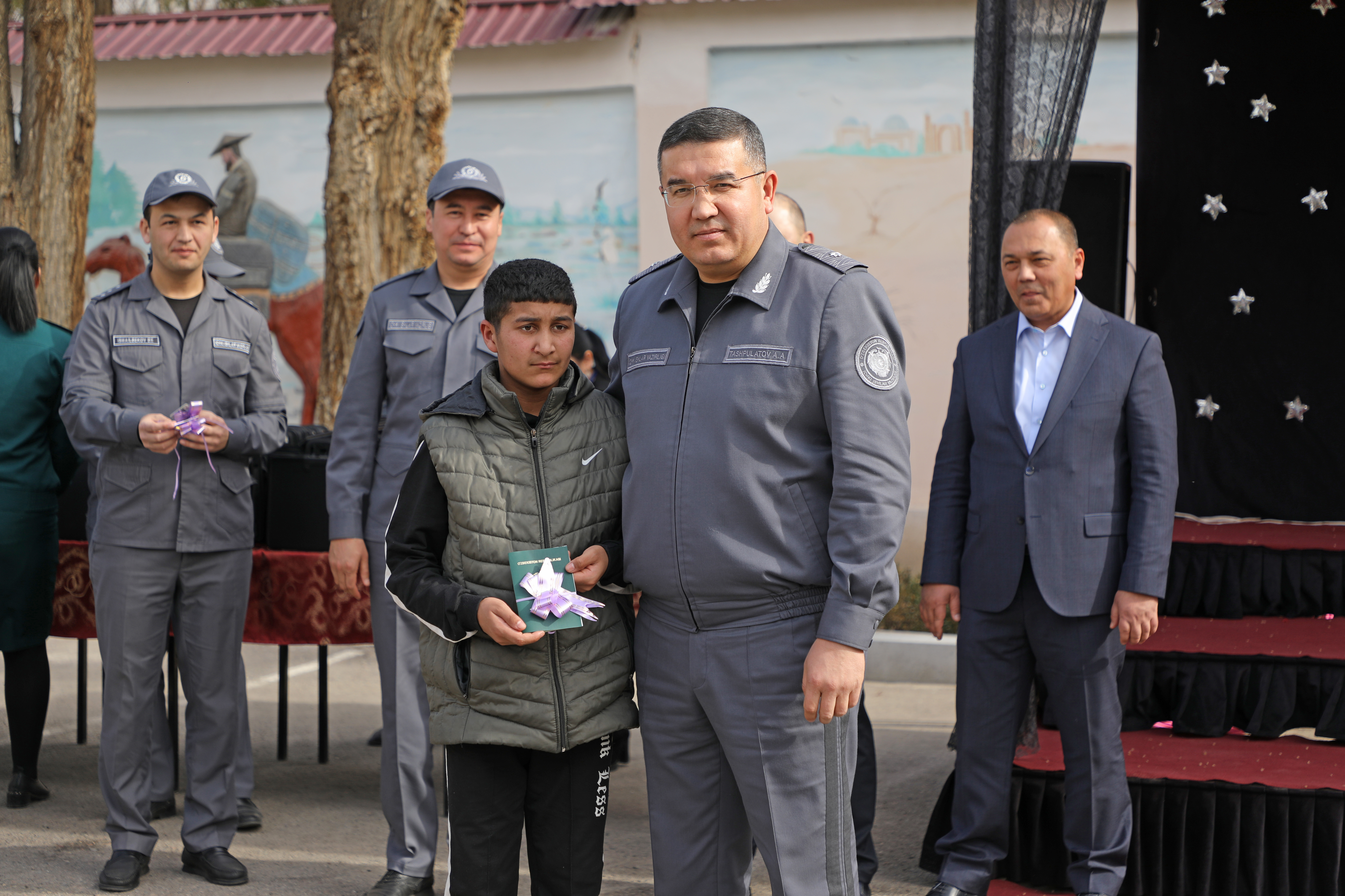 Voyaga yetmaganlarga ijtimoiy-huquqiy yordam ko‘rsatish markazida tashkil etilgan maxsus b...