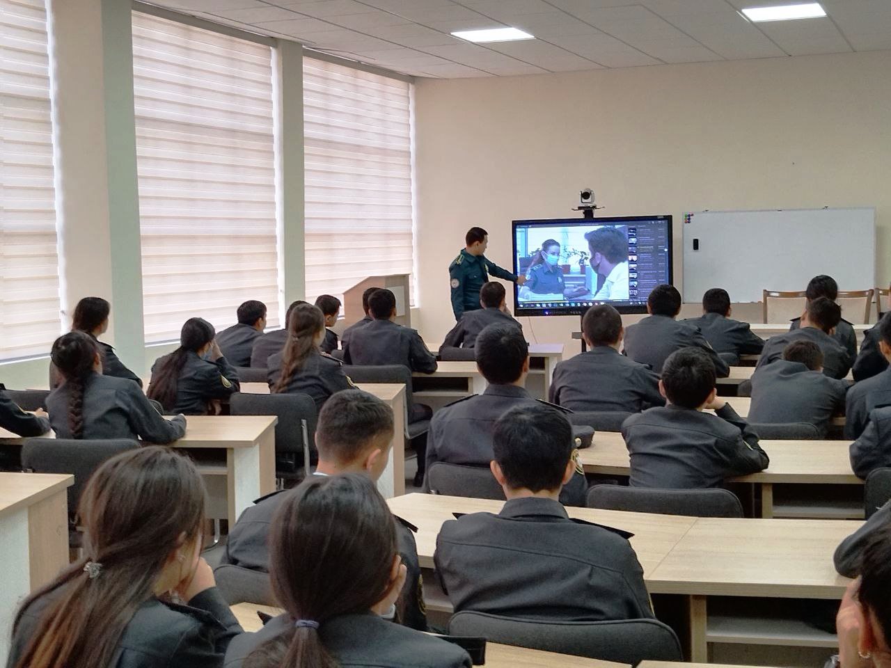 Сотрудники Управления по обеспечению безопасного туризма ГУВД города Ташкента встретились ...