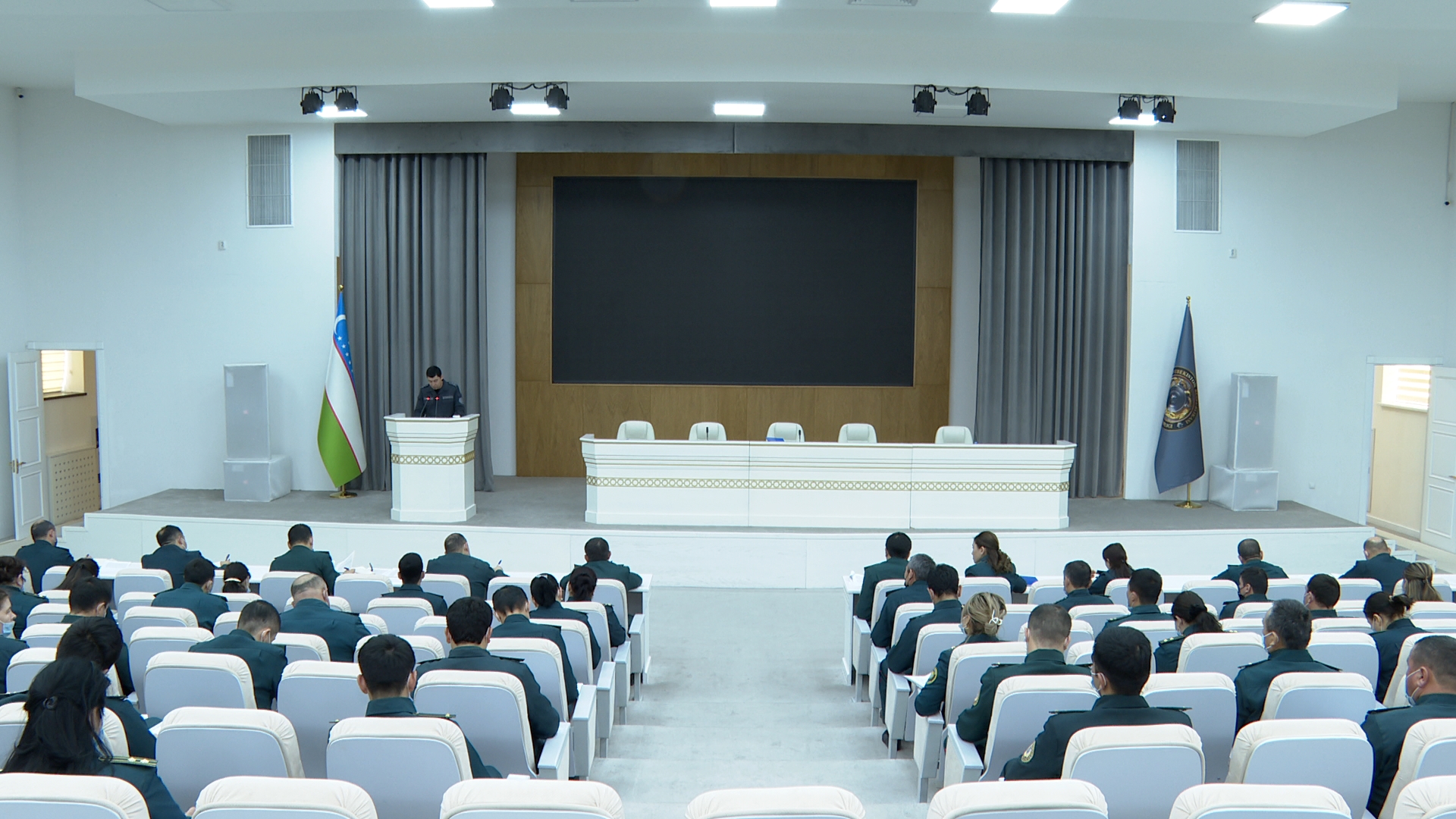 В ГУВД г. Ташкента подведены итоги работы службы профилактики правонарушений среди несовер...